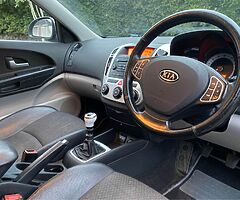 Kia Ceed - Image 9/10