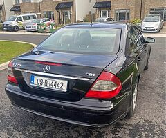 Mercedes Benz E220 Automatic