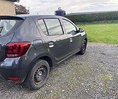 Dacia Sandero - Image 4/10