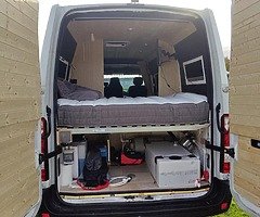 Renault Master campervan - Image 9/10