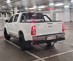 toyota hilux invincible - Image 7/10