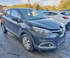 2014 RENAULT CAPTUR 0.9 PETROL MANUAL FOR BREAKING ONLY! - Image 6/6