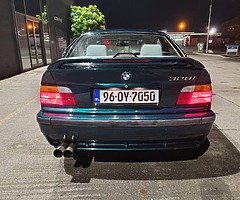 BMW 328i - Image 6/9