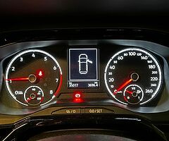 Volkswagen Polo 2018 AC & Cruise control - Image 6/7