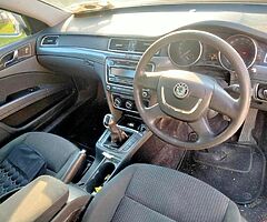 2012 SKODA SUPERB DIESEL NEEDS ENGINE REPLACEMENT. - Image 6/10