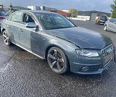 2010 AUDI A4 2.0 TDI FOR PARTS! - Image 4/5