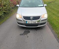 2007 VOLKSWAGEN TOURAN 7 SEATER.