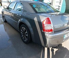 Chrysler 300c - Image 4/6