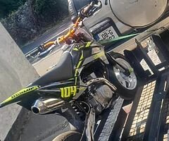 Stomp 140cc Supermoto