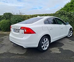 2017 Volvo S60 - Image 7/10