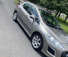 PEUGEOT 308 1.6HDI 
Only 97000KM - Image 8/10