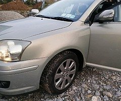 08 Toyota Avensis