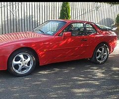 Porsche 944