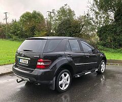 Mercedes-Benz ML320 Automatic-benz