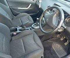 Peugeot 308 - Image 5/7