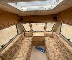 2006 Swift Charisma 500 fixed bed