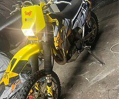 Suzuki drz400