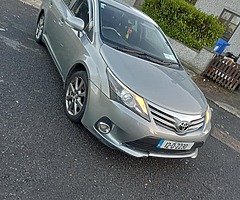 Toyota avensis 2012