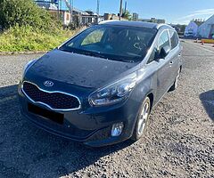 2013 KIA CARENS 1.7 DIESEL FOR PARTS!