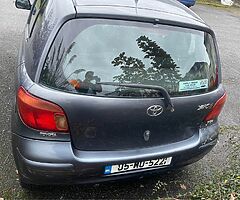 Toyota YARIS 2005