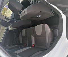 Ford focus 1.6 - Image 5/9