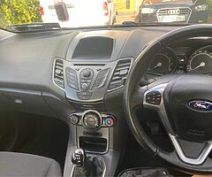 Ford Fiesta - Image 6/10