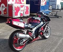 ZXR 750 track bike for track use only