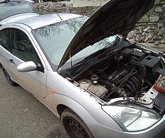 00 Ford Focus parts only - Image 4/5