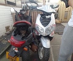 Moped - Image 4/5