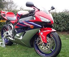 HONDA CBR 1000 RR FIREBLADE - Image 14/16