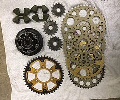 zx6r/zx10r 520 sprockets, carrier and rubbers