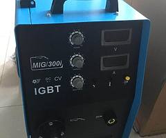 Brand new Mig Welder 300