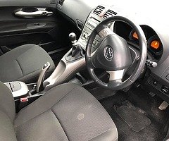 Toyota Auris SR180 2.2L - Image 8/10