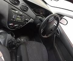 Ford focus 1.4 - Image 4/4