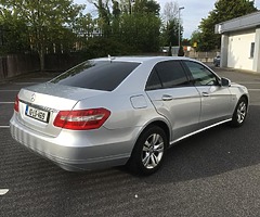 2010 Mercedes-Benz E-Class BlueEfficiant - Image 4/10