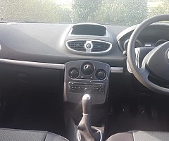 Renault clio 1.2 petrol music 2012 manual 5dr. - Image 4/9