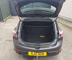 Mazda 3 1.6 diesel 2011 door need attention