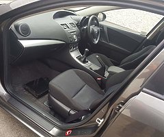 Mazda 3 1.6 diesel 2011 door need attention - Image 6/10