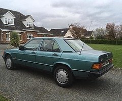 Mercedes 190petrol 2.0Automatic - Image 4/10