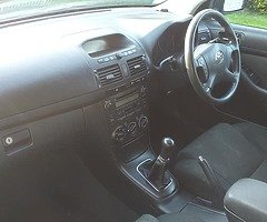 05 toyota avensis d4d - Image 6/8