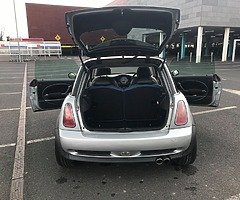 Mini Cooper Hatchback 2003 - Image 4/10