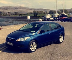 **2009 Ford Focus** - Image 2/8