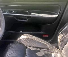 Volkswagen Golf interior - Image 1/3