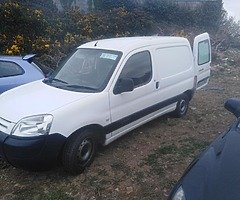 Citron Berlingo van in showroom condition doesn't need noting for doe