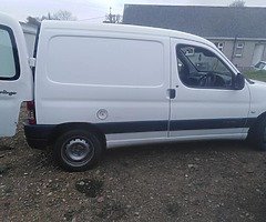 Citron Berlingo van in showroom condition doesn't need noting for doe