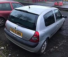 2005 renault clio