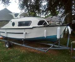 Shetland 535 boat, trailer and engine in very good condition.