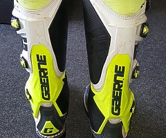 Gaerne sg12 motocross boots Flo neon yellow grey white - Image 3/5