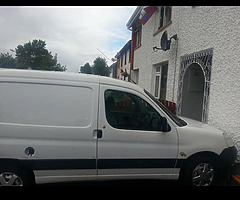 2 vans - Image 4/11