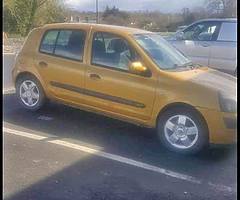 03 Renault Clio